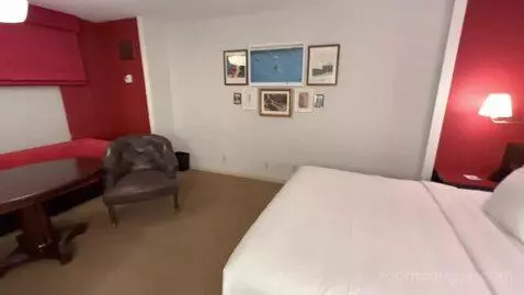 Park Mgm King (#310) bed picture #6