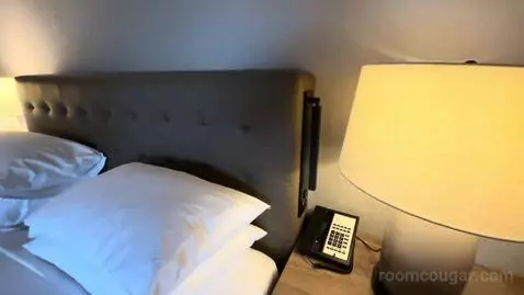 Suite (#417) bed picture #6