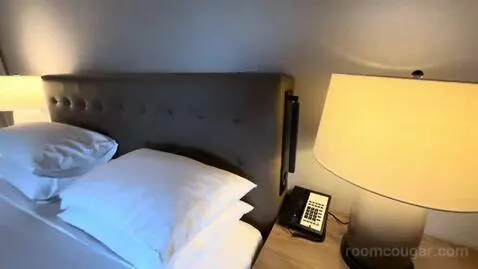 Suite (#417) bed picture #8