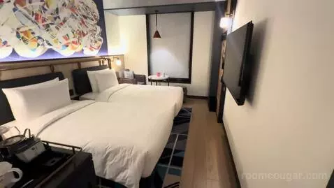 Twin Room (#812) view picture #3