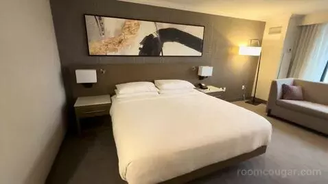 King Room (#743) bed picture #7