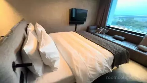 Premium King Room (#1813) bed picture #1