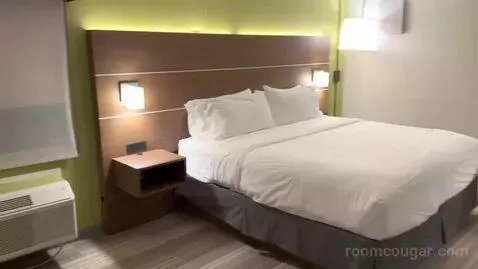 Standard (#309) bed picture #1