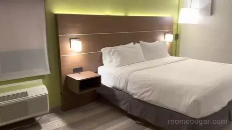 Standard (#309) bed picture #2