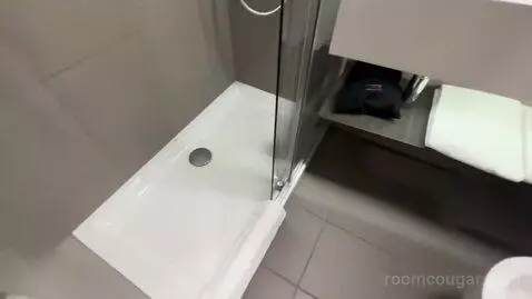 Standard (#649) bathroom picture #1