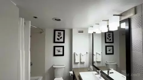 Studio King Suite (#207) bathroom picture #6