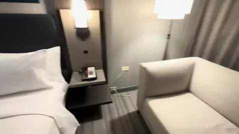 King Room bed picture #10
