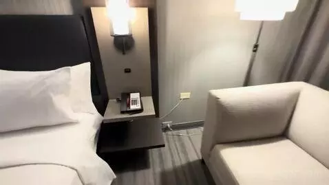 King Room bed picture #11