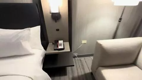 King Room bed picture #12