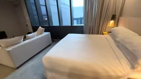 Superior King Room (#1419) picture #11