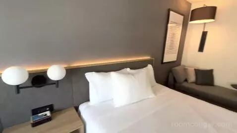 Queen Room with Two Queen Beds (#2419) bed picture #8