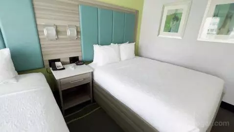 King Room (#407) bed picture #1