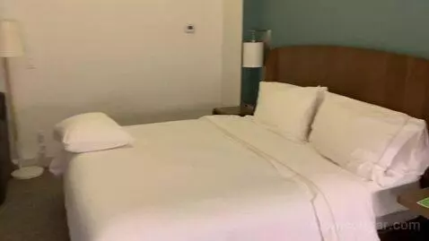 Standard King Room (#908) bed picture #5