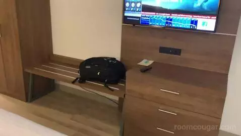 Standard King Room (#236) bed picture #10