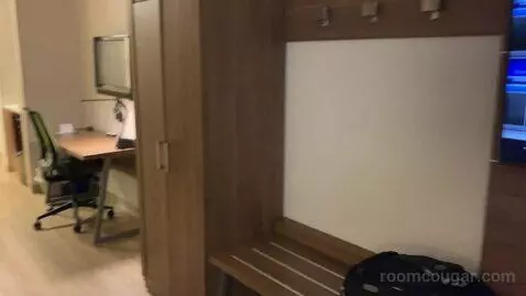 Standard King Room (#236) picture #16