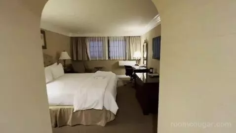 King Room (#108) bed picture #2