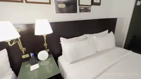 Park Mgm Two Queen Stay Well bed picture #9