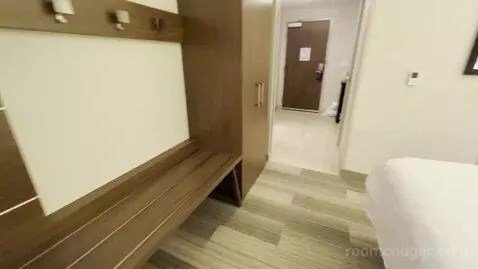 Deluxe King Room (#215) picture #13