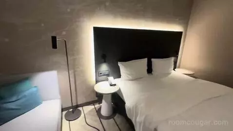 1 King Bed (#309) bed picture #1