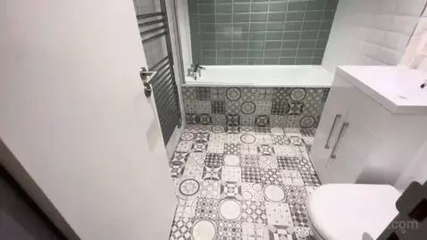 Double Room (#120) bathroom picture #2