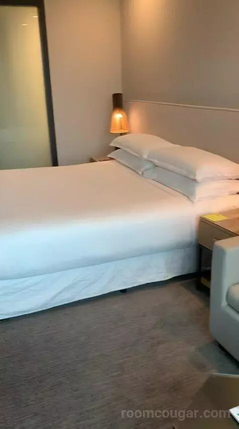 Superior King Room (#1803) bed picture #1