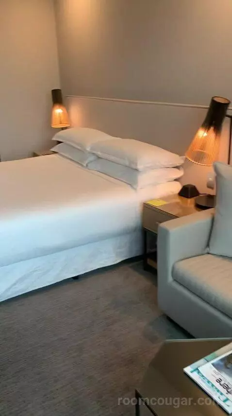 Superior King Room (#1803) bed picture #3