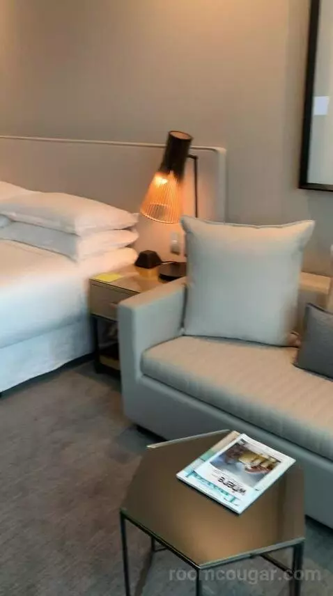 Superior King Room (#1803) bed picture #6