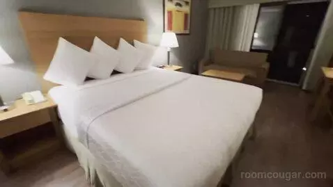 King Room (#218) bed picture #7