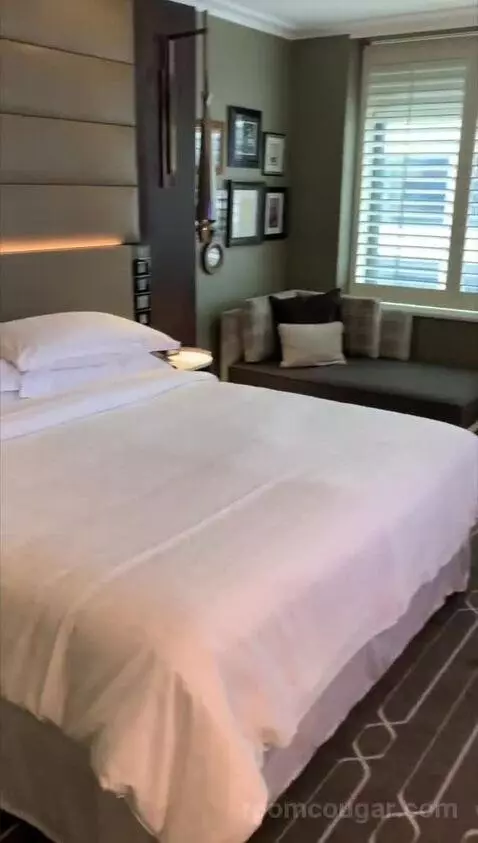 King Room - City Side (#1730) bed picture #1