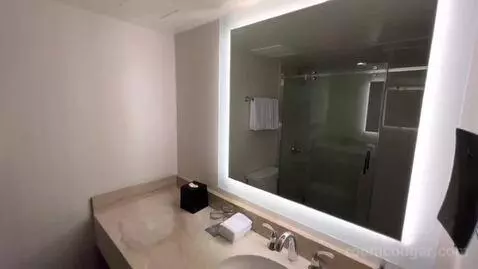 Two-Bedroom Suite - High Floor/Club Lounge Access (#2213) picture #4