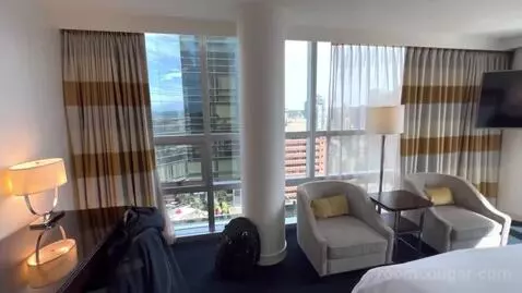 Two-Bedroom Suite - High Floor/Club Lounge Access (#2213) bed picture #2