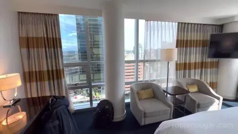Two-Bedroom Suite - High Floor/Club Lounge Access (#2213) bed picture #3