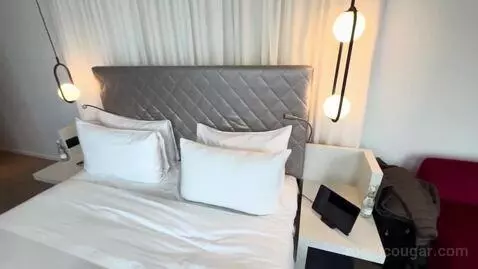 Cool Corner Suite, Suite, 1 King, Corner Room (#634) bed picture #11