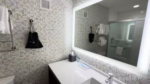 One-Bedroom Suite (#407) bathroom picture #7