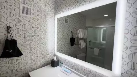 One-Bedroom Suite (#407) bathroom picture #11