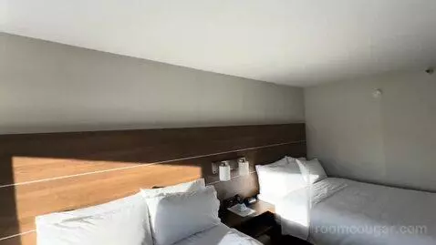 Queen Room with Two Queen Beds (#310) bed picture #7