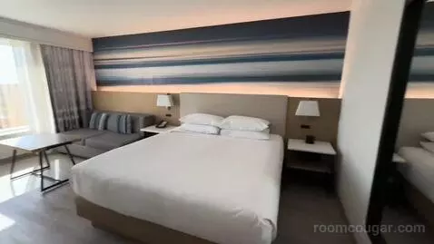 King Room (#1617) bed picture #12