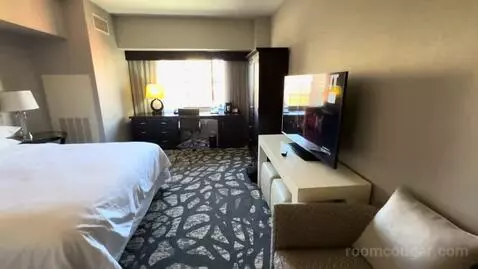 Club Level, Guest Room, 1 King, City View, High Floor (#702) picture #2
