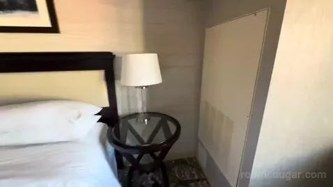 Club Level, Guest Room, 1 King, City View, High Floor (#702) bed picture #11