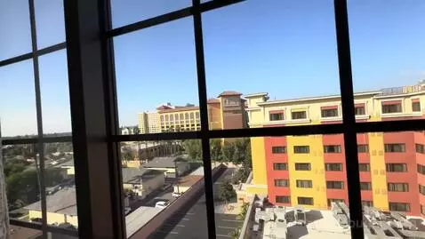 Club Level, Guest Room, 1 King, City View, High Floor (#702) view picture #3