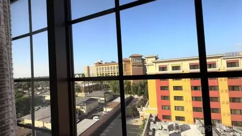 Club Level, Guest Room, 1 King, City View, High Floor (#702) picture #7
