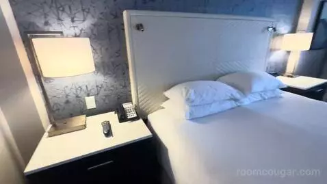 King Room with Balcony and City View (#1901) bed picture #9