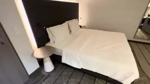 One King Room (#534) bed picture #4