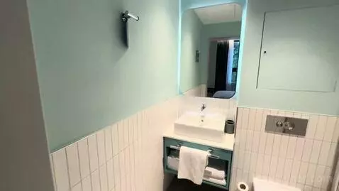 King Room - High Floor (#420) bathroom picture #3