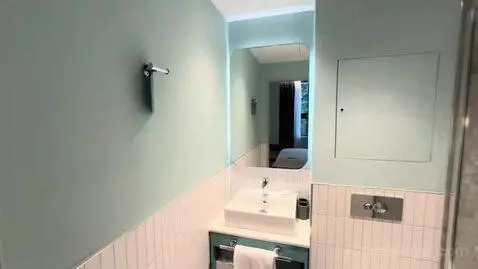 King Room - High Floor (#420) bathroom picture #6
