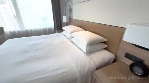 Renovated Deluxe King Room with City View - High Floor (#1102) bed picture #7