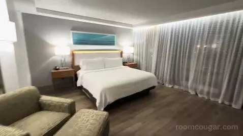 King Room (#804) bed picture #11