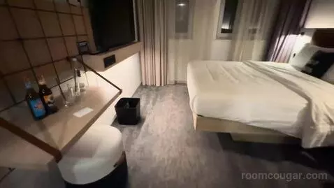 Moxy Queen Room with City View (#423) bed picture #1