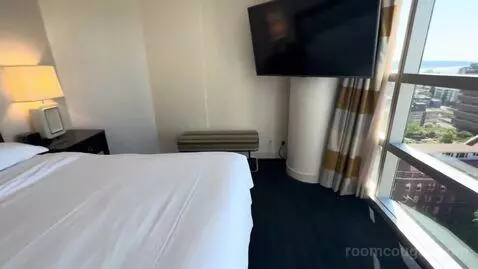 King Room - High Floor (#2102) bed picture #12