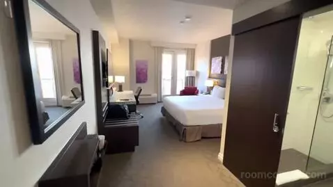 King Room with Lake View - High Floor (#910) bed picture #1